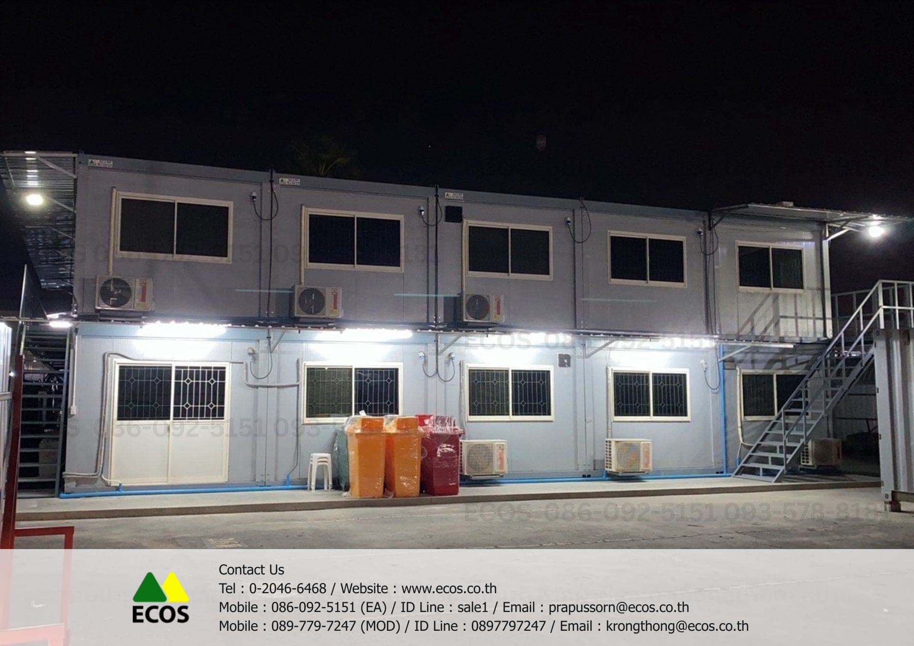 ตู้สำนักงานสำเร็จรูป 2 ชั้น พร้อมบันไดเหล็กและเครื่องปรับอากาศ ถ่ายเวลากลางคืน